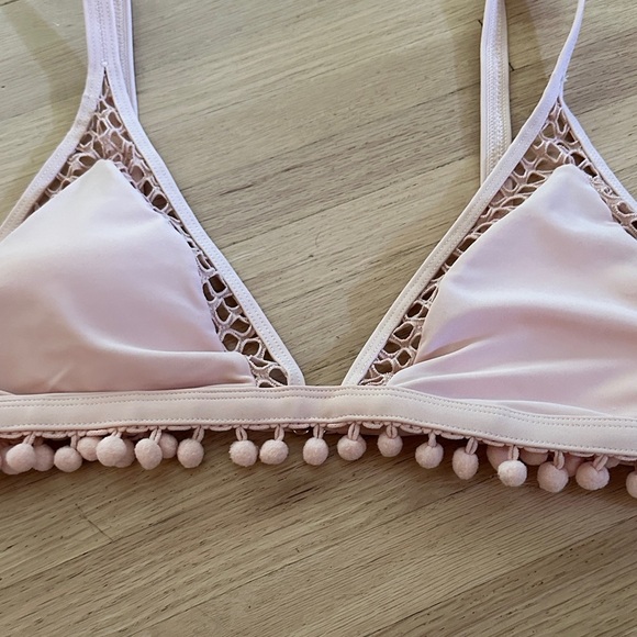 Forever 21 Pink Rose Bikini Top with pom poms Size L - Picture 3 of 6